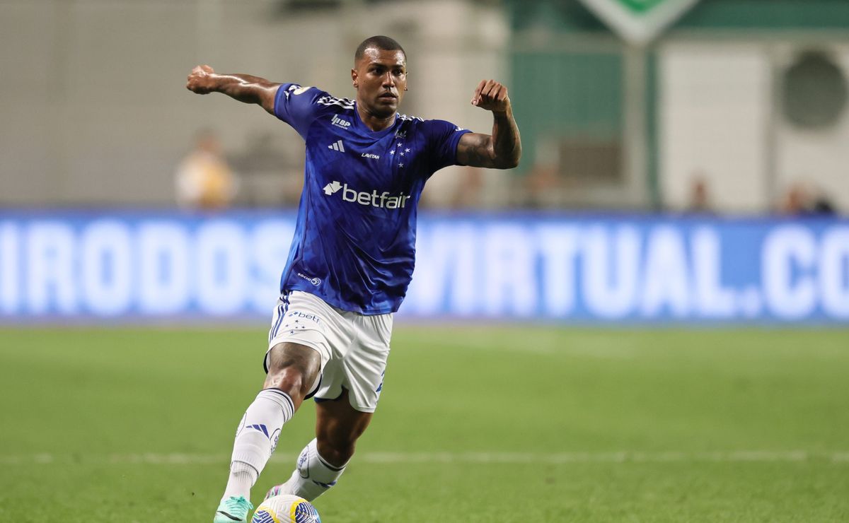 Cruzeiro fecha meio-campo e Tite poderá escalar Walace, que fica, ao lado de Gerson