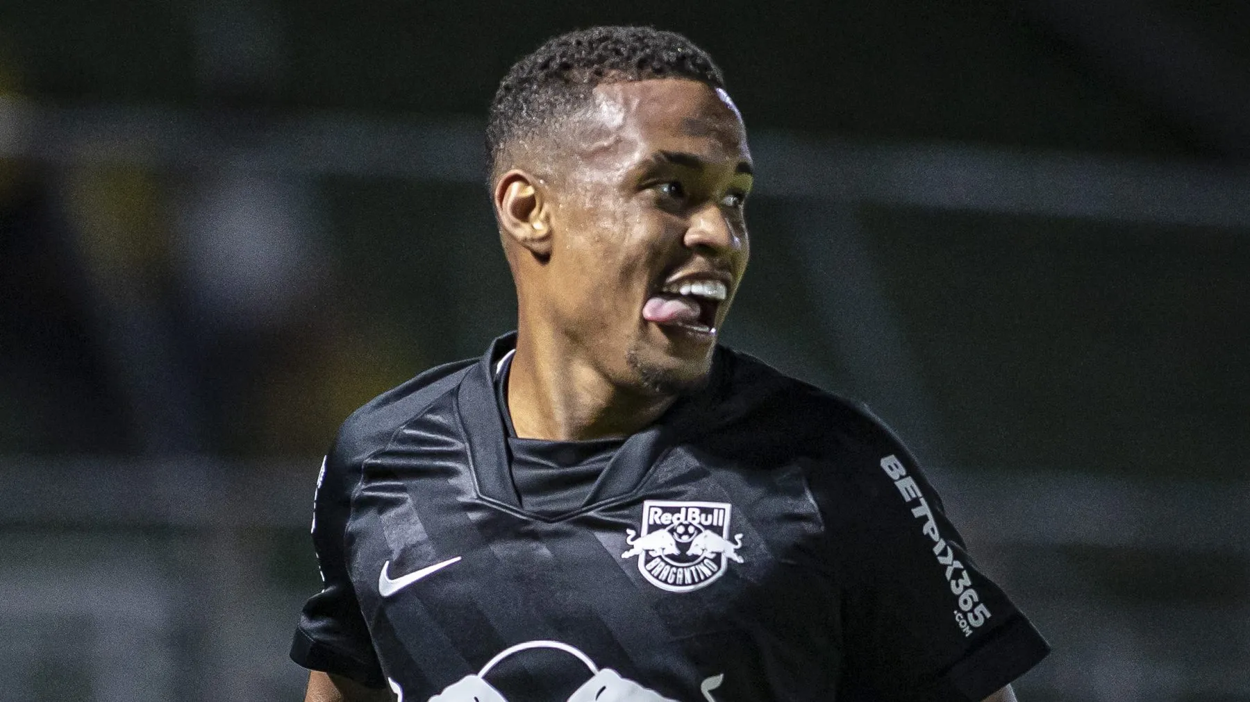 Alerrandro passou pelo Red Bull Bragantino - Foto: Diogo Reis/AGIF.