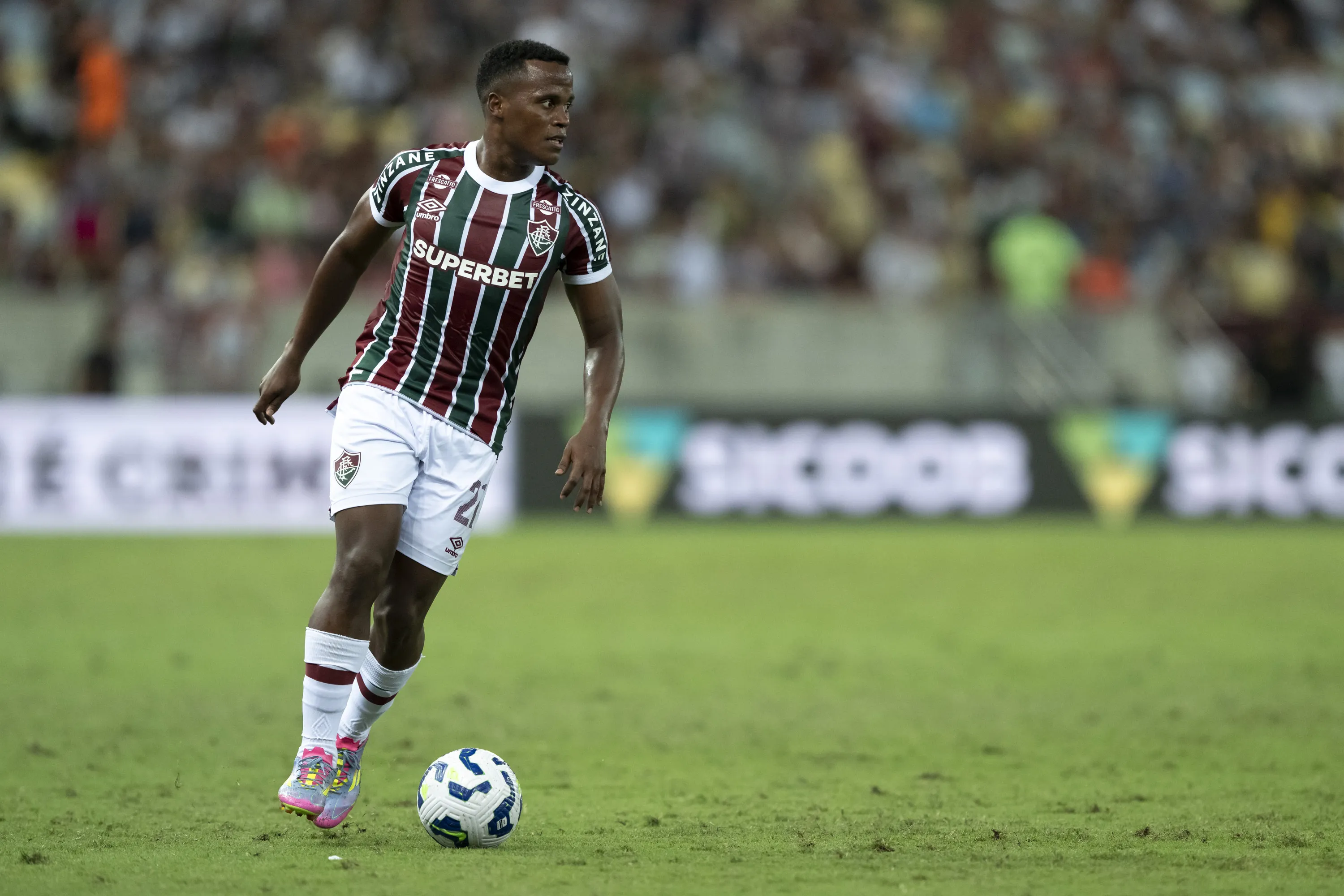 Jhon Arias jogador do Fluminense durante partida contra o Sport no estadio Maracana pelo campeonato Brasileiro A 2025. Foto: Jorge Rodrigues/AGIF