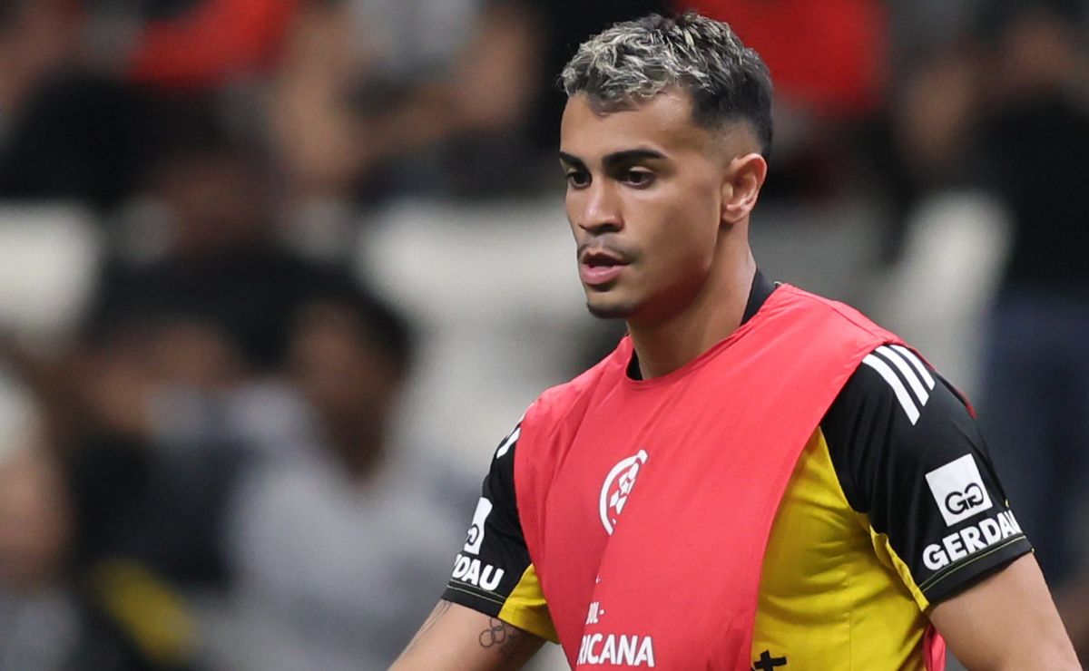 Reinier desmente saída do Atlético-MG e revela conversa com Paulo Bracks: “Minha vontade é ficar”