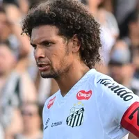 Willian Arão celebra fim das dores no Santos