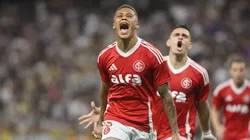 Vitinho, atacante do Inter em partida pelo campeonato brasileiro (Foto: Ricardo Duarte / Internacional)