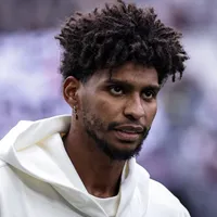 Hugo Souza vira dúvida do Corinthians diante do Bragantino