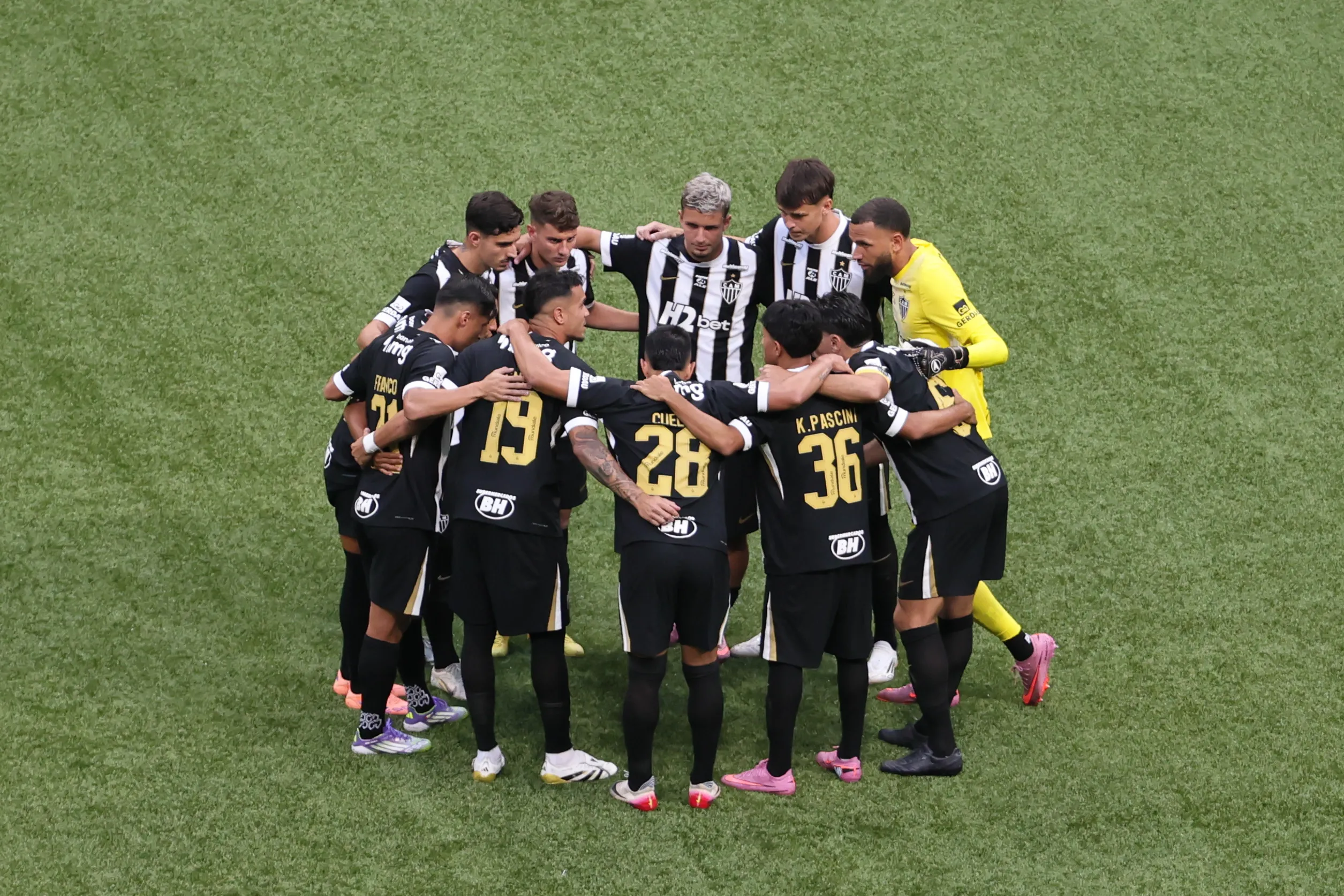Titulares do Galo contra o Betim. Foto: Gilson Lobo/AGIF