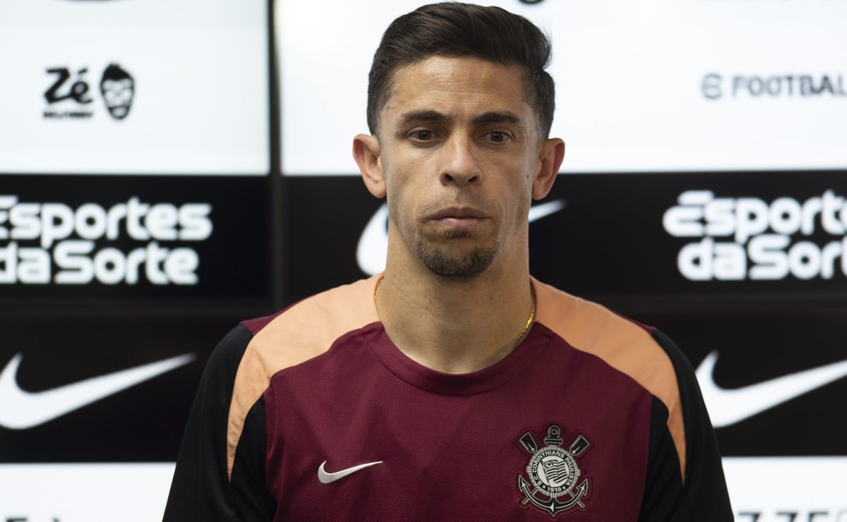 Corinthians pode ter Gabriel Paulista em campo contra Red Bull Bragantino após registro no BID