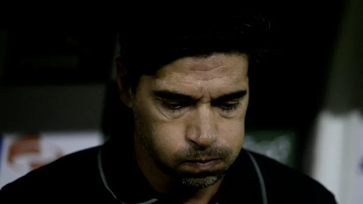 Abel Ferreira terá muitas dificuldades contra o Santos, afirma vidente