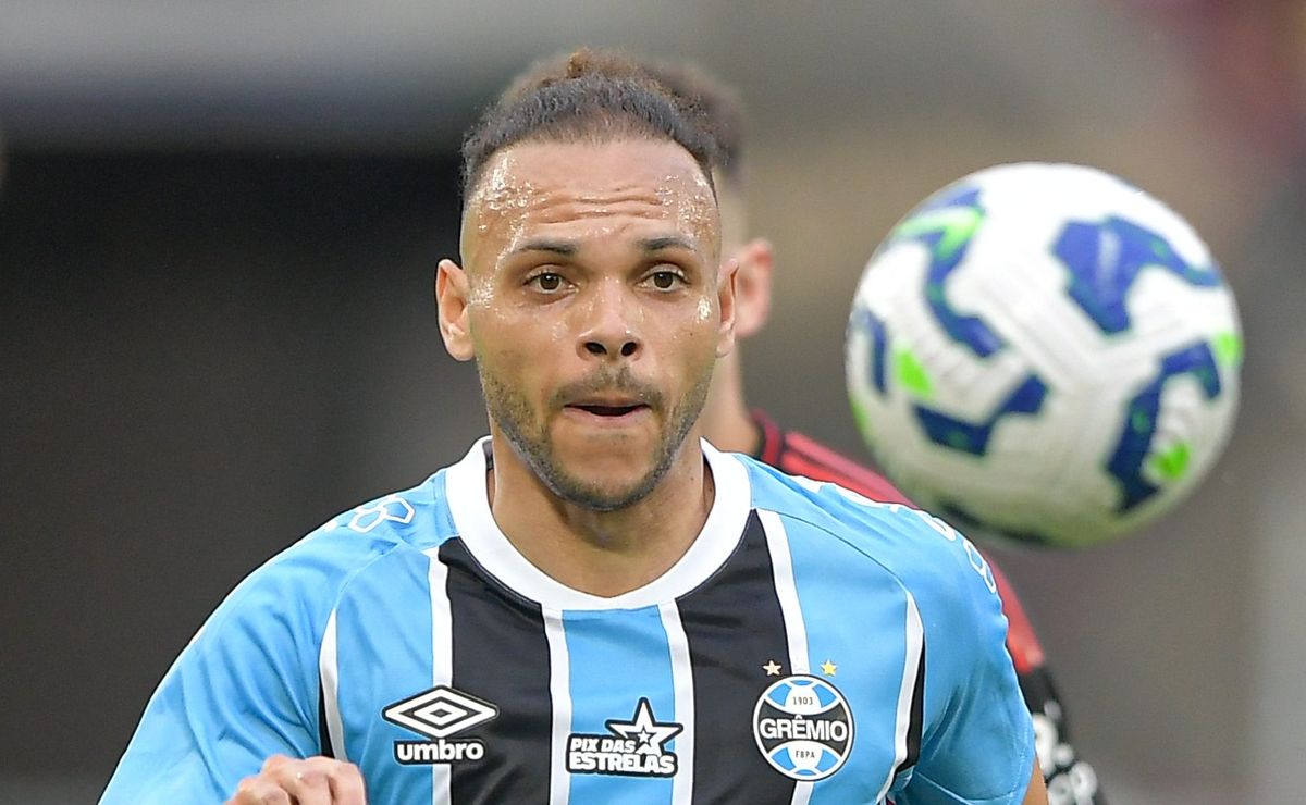 Braithwaite a caminho do Atlético-MG não é verdade, afirma o clube mineiro, e negociação não acontecerá