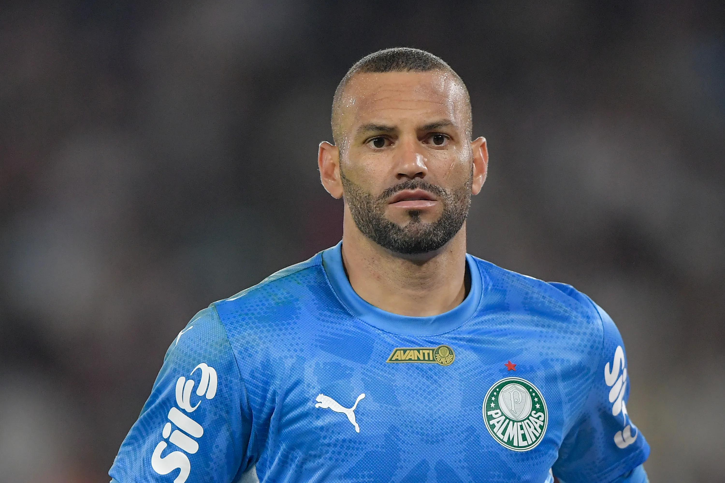 Chegada de Weverton deve elevar patamar defensivo do Grêmio. Foto: Thiago Ribeiro/AGIF