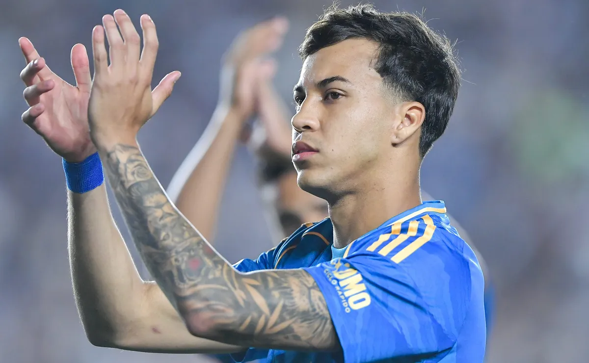 Flamengo planeja nova investida e pode oferecer até €40 milhões por Kaio Jorge