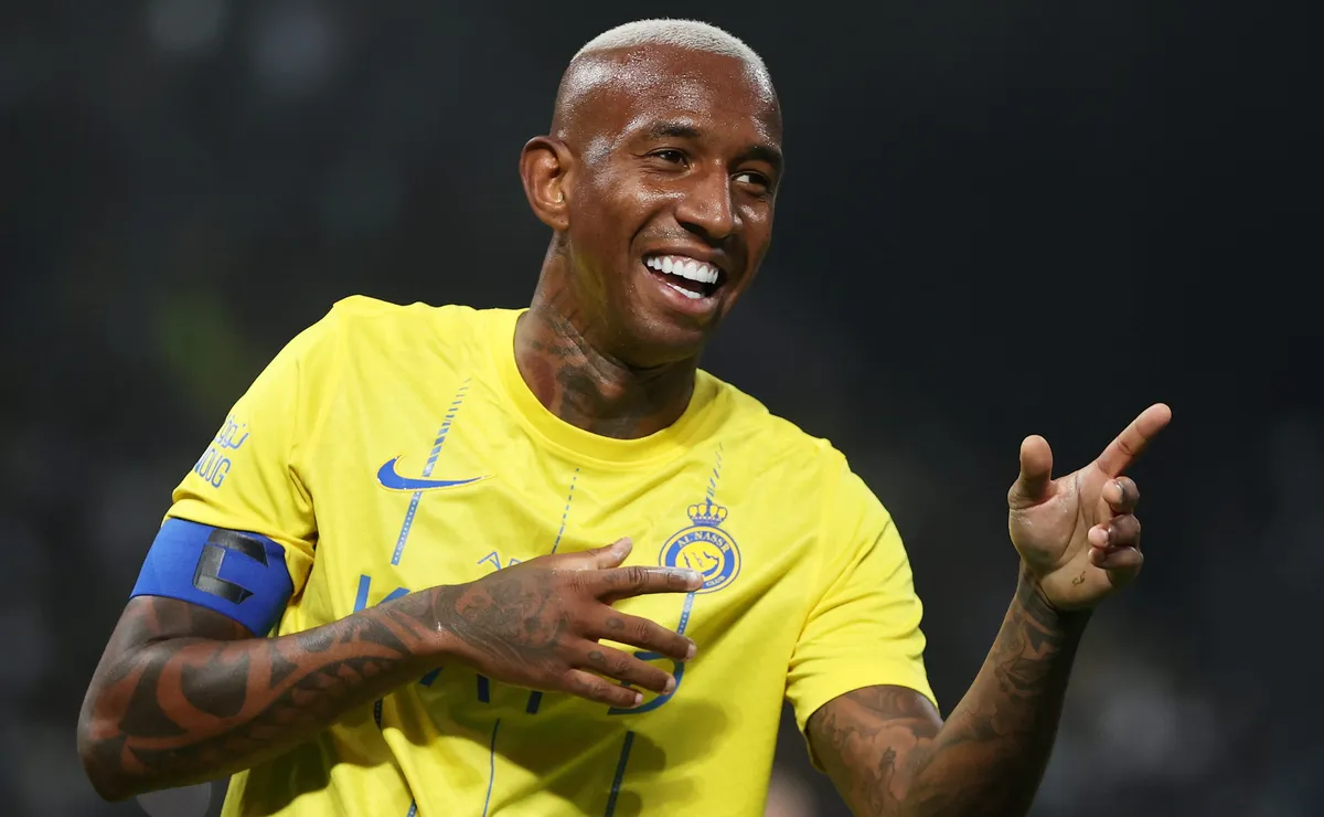 Corinthians reage à vontade de Talisca e avalia contratação do meia para reforçar elenco