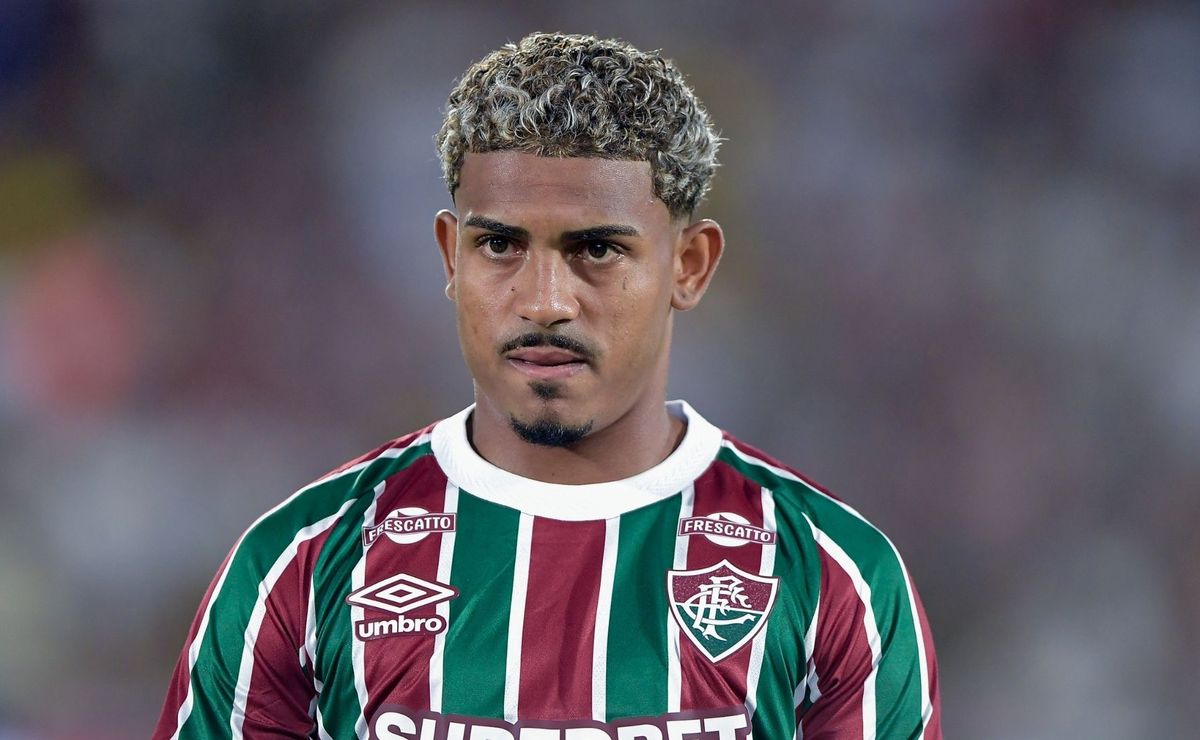 John Kennedy ganha nova chance no Fluminense e tenta se firmar no início do Carioca