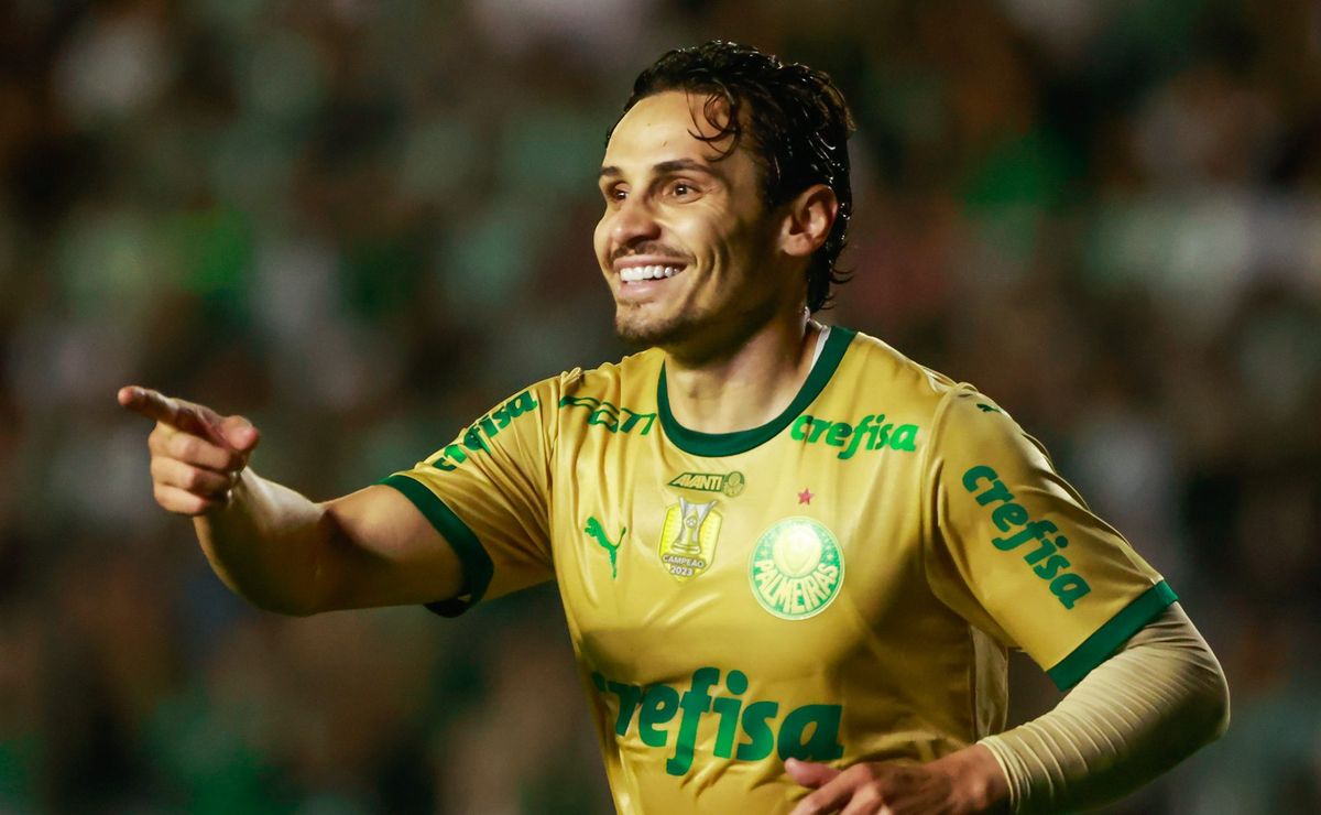 Grêmio aceita pagar R$ 44 milhões por Raphael Veiga e Palmeiras já avisou que quer mais para vender