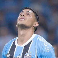Pavón sofre lesão muscular e desfalca o Grêmio por 60 dias