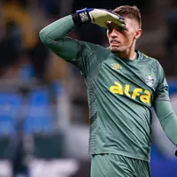 Gabriel Grando assume titularidade no Grêmio e recebe aval de Luís Castro