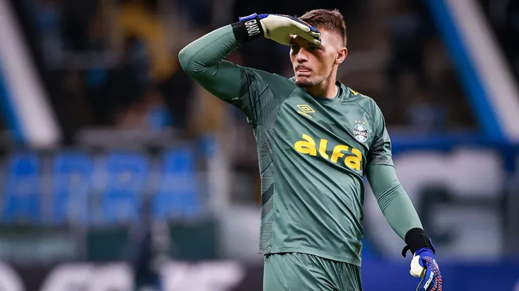 Gabriel Grando assume titularidade no Grêmio e celebra confiança de Luís Castro — Foto Maxi FranzoiAGIF