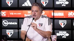 SP - SAO PAULO - 01/08/2023 - SAO PAULO, APRESENTACAO JAMES RODRIGUEZ - O presidente Julio Casares fala aos jornalistas durante apresentacao oficial de James Rodriguez como jogador do Sao Paulo em coletiva de imprensa realizada no CT Barra Funda. Foto: Abner Dourado/AGIF