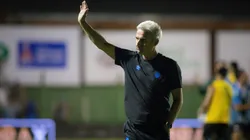 RS - PORTO ALEGRE - 10/01/2026 - GAUCHO 2026, AVENIDA X GREMIO - Luis Castro tecnico do Gremio durante partida contra o Avenida no estadio Eucaliptos pelo campeonato Gaucho 2026. Foto: Maxi Franzoi/AGIF