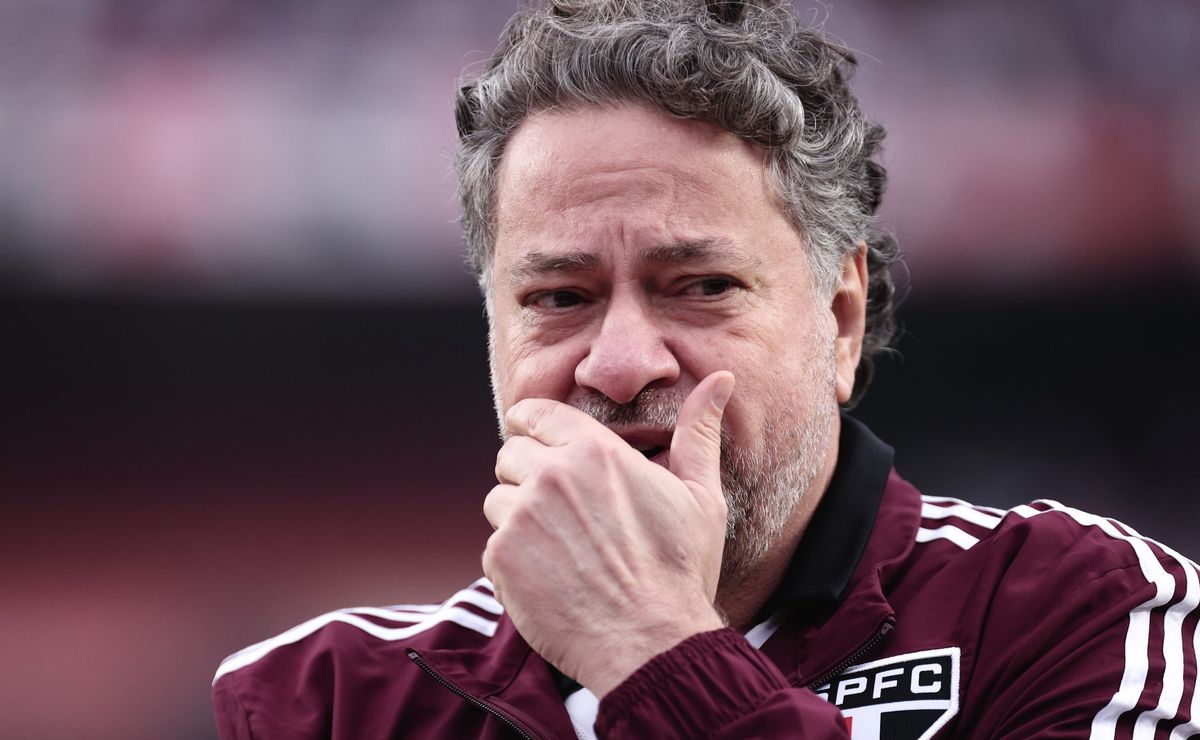 São Paulo bloqueia acordos, congela negociação por reforço e joga futuro na decisão do processo de impeachment