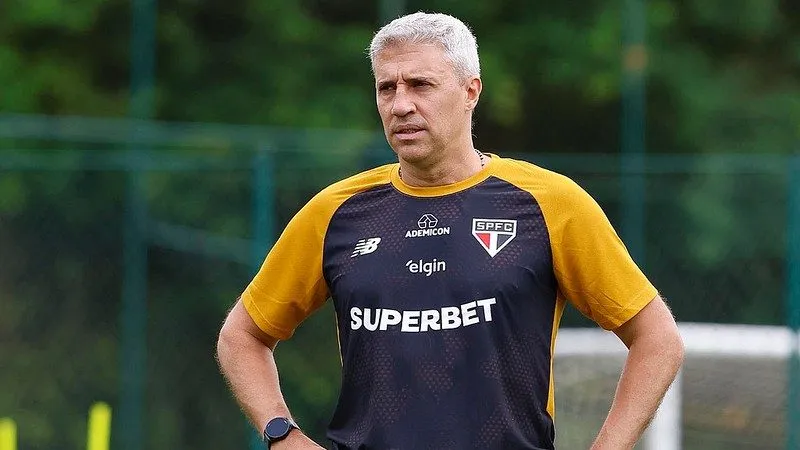 Crespo aguarda definições políticas para saber como ficará seu elenco – Foto: Flickr Oficial São Paulo Futebol Clube