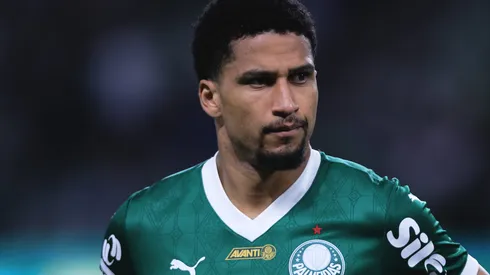 Zagueiro teve altos e baixos – Foto: Ettore Chiereguini/AGIF.