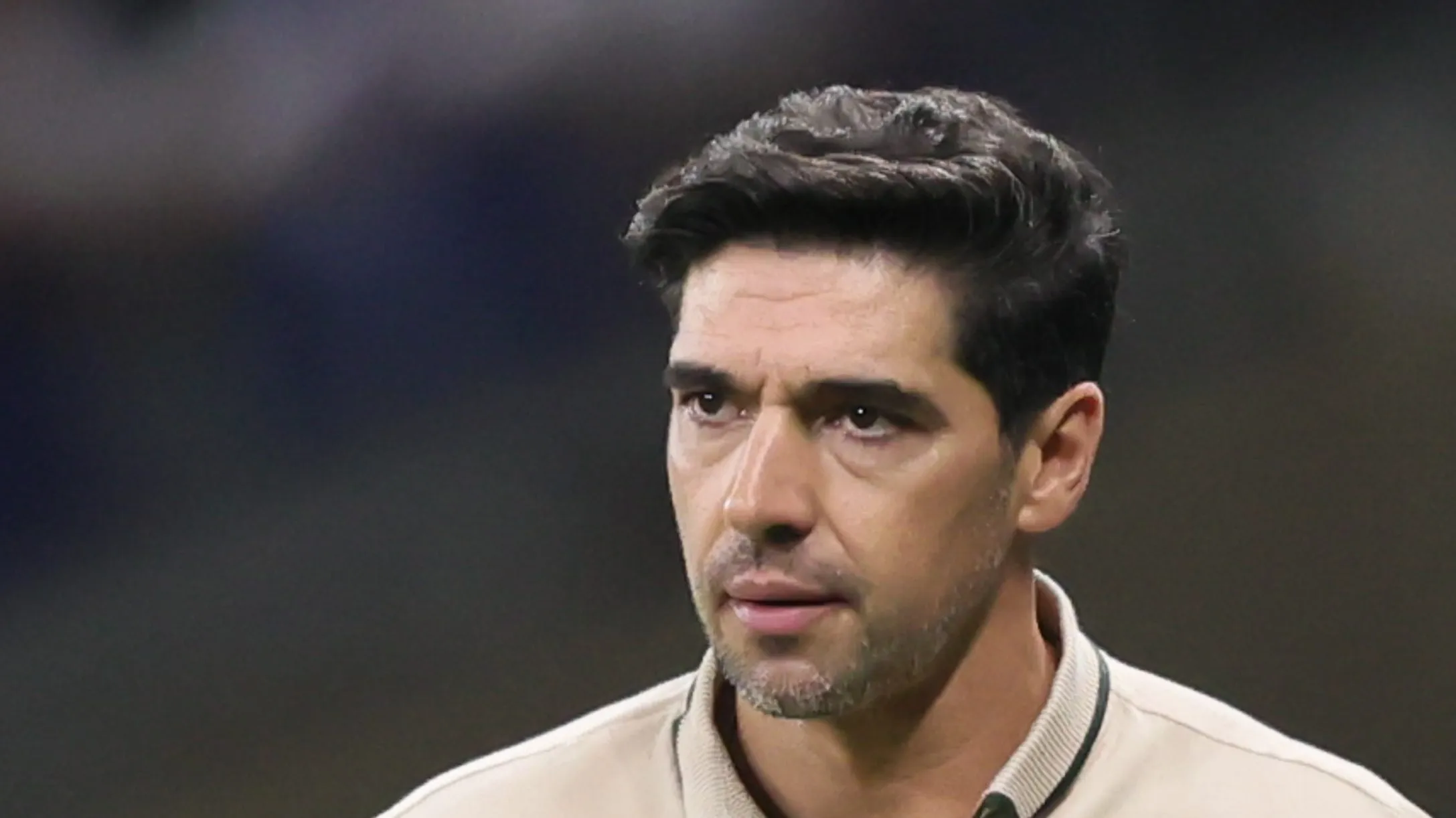 Foto: Gilson Lobo/AGIF – Abel indica escalação ofensiva contra o Santos.