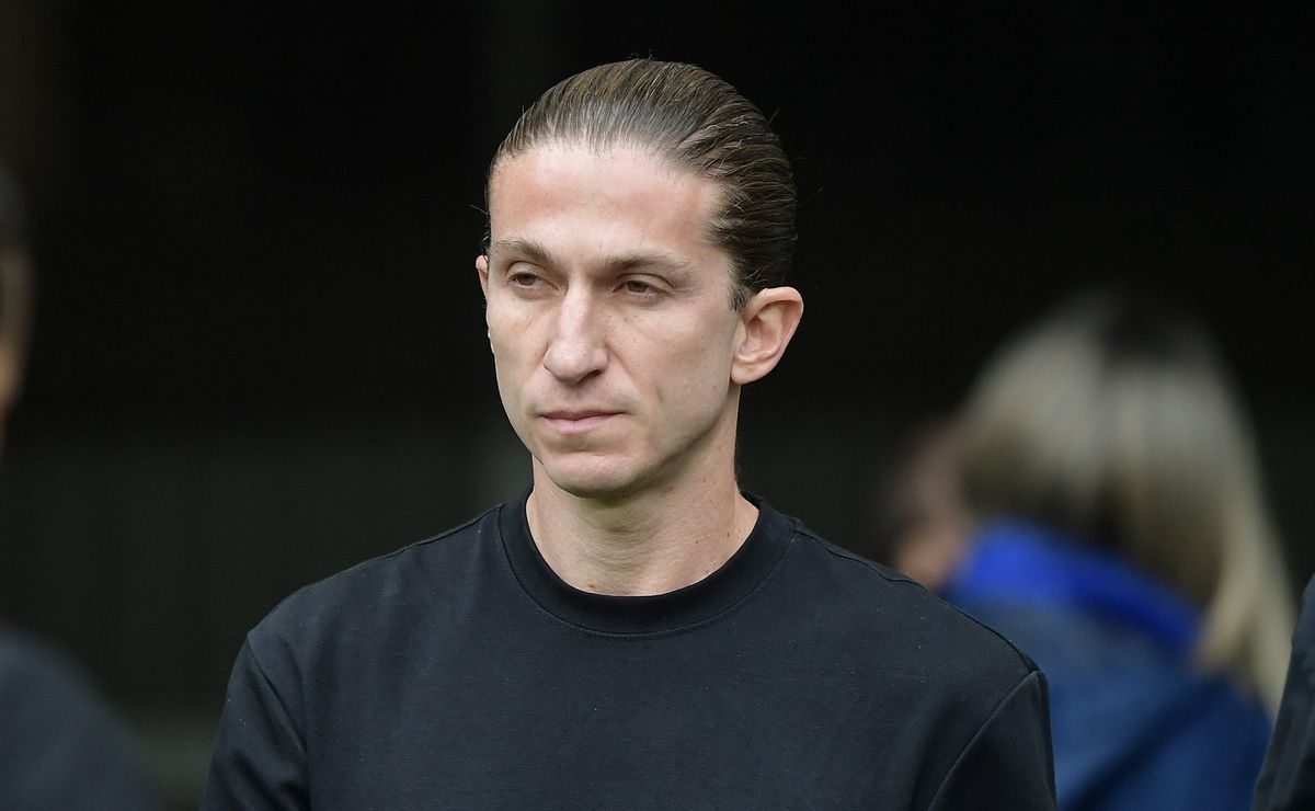 Filipe Luís faz faxina e Flamengo decide mandar embora 3 medalhões; De La Cruz é avaliado