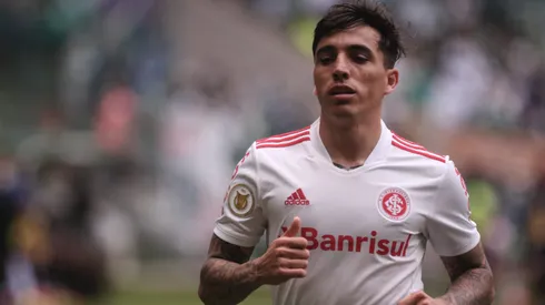 Renzo Saravia pode voltar ao Internacional.