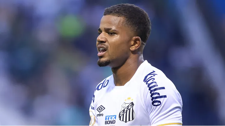 Kevyson, lateral-esquerdo do Santos