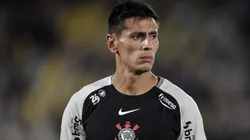 Angileri, jogador do Corinthians, durante partida contra o Fluminense no estadio Maracana pelo campeonato Brasileiro A 2025. Foto: Thiago Ribeiro/AGIF