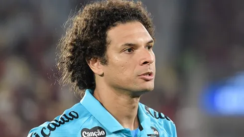 Willian Arão é o dono do meio-campo do Santos