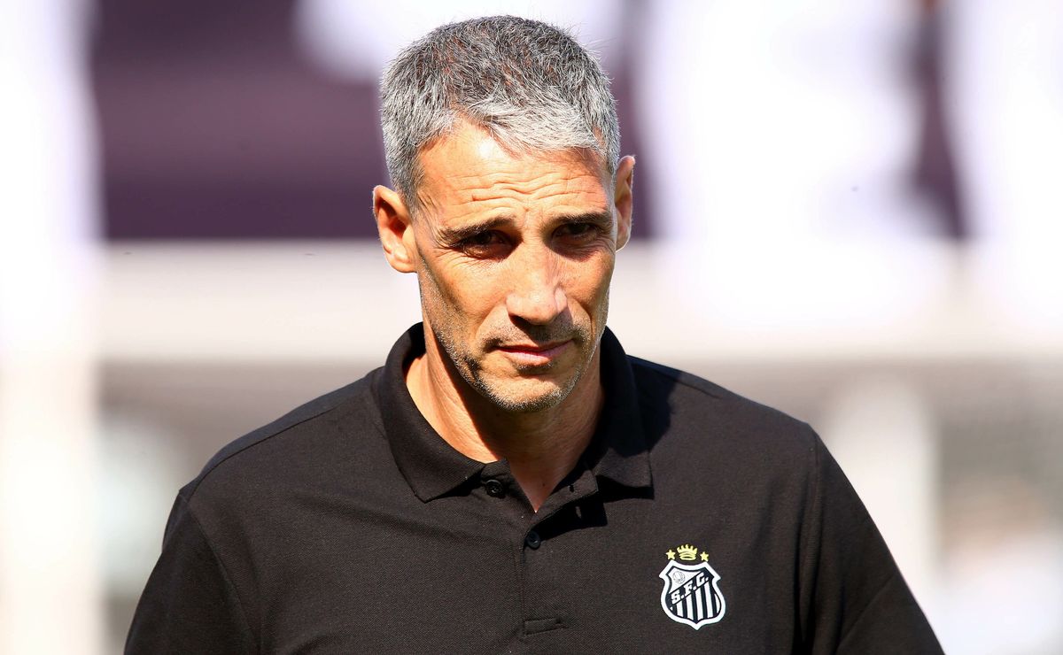 Santos pode chegar a oito jogos de invencibilidade sob o comando de Vojvoda contra o Palmeiras