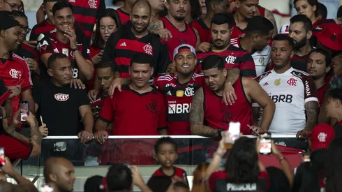 RJ – RIO DE JANEIRO – 28/05/2025 – COPA LIBERTADORES 2025, FLAMENGO X DEPORTIVO TACHIRA – Joao Gomes ex-jogador do Flamengo na arquibancada antes da partida contra o Deportivo Tachira no estadio Maracana pelo campeonato Copa Libertadores 2025. Foto: Jorge Rodrigues/AGIF