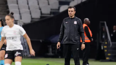 Piccinato comandando as Brabas. Foto: Anderson Romão/AGIF