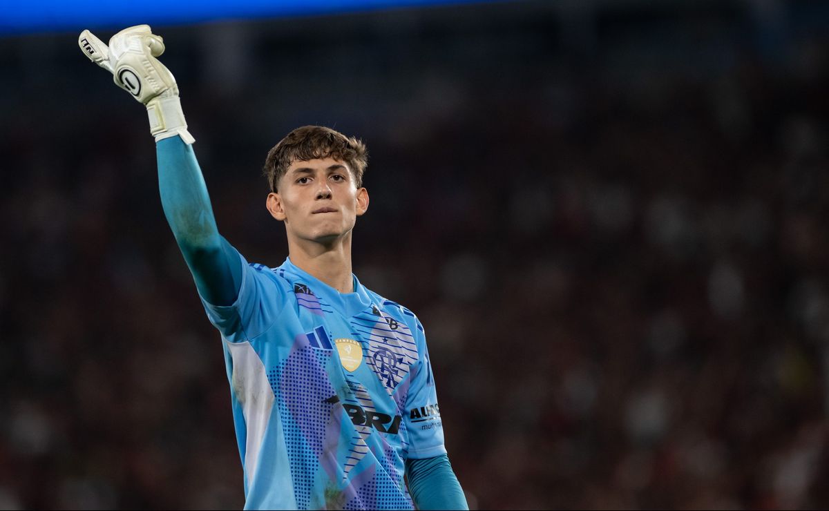 Léo Nannetti recebe duras críticas da torcida do Flamengo após sofrer dois gols contra o Bangu