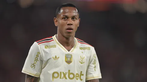 RJ – RIO DE JANEIRO – 31/07/2025 – COPA DO BRASIL 2025, FLAMENGO X ATLETICO-MG – Wallace Yan jogador do Flamengo durante partida contra o Atletico-MG no estadio Maracana pelo campeonato Copa Do Brasil 2025. Foto: Thiago Ribeiro/AGIF