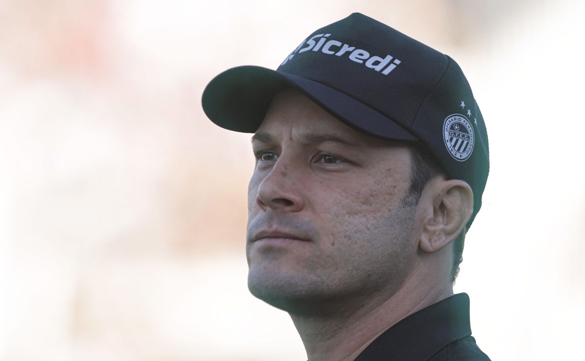 Bruno Pivetti ‘peca’ em escalação da defesa do Flamengo, e dois gols ‘relâmpagos’ resultaram em derrota