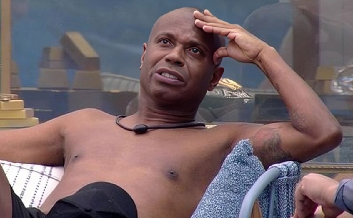 Edilson Capetinha revela conversa com Felipão sobre Copa 2014 e corneta Bernard, do Atlético-MG: “Ele é ruim”