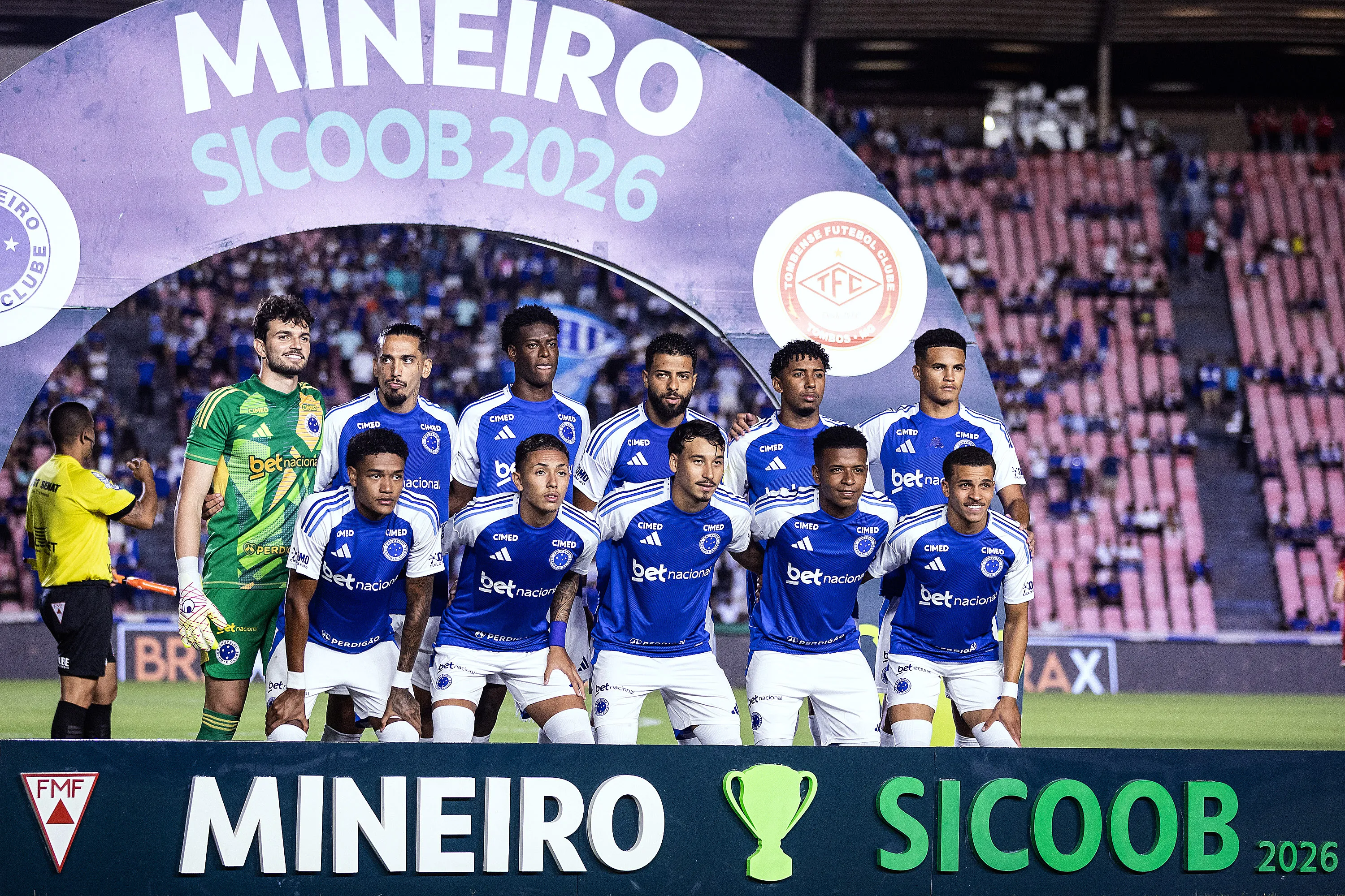 Equipe que iniciou o jogo no Parque do Sabiá. Foto: Gustavo Aleixo/Cruzeiro