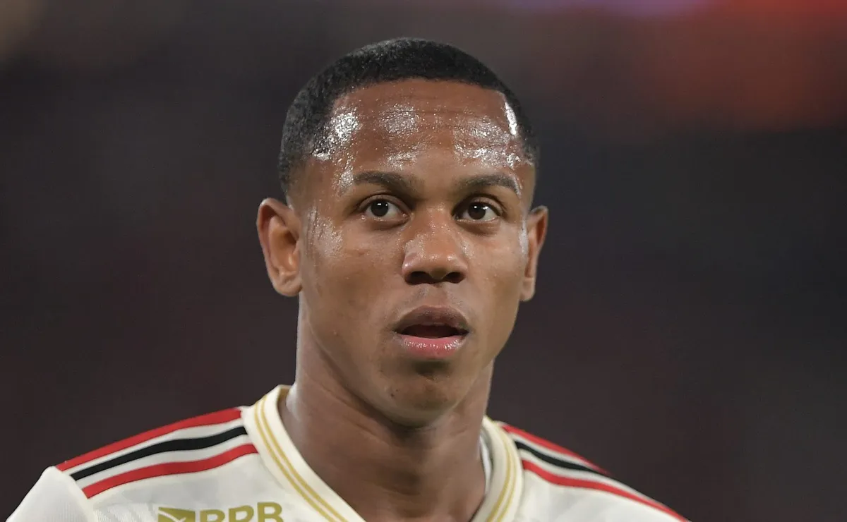 Bragantino confirma contratação de Wallace Yan, enquanto cria do Flamengo lamenta saída marcada