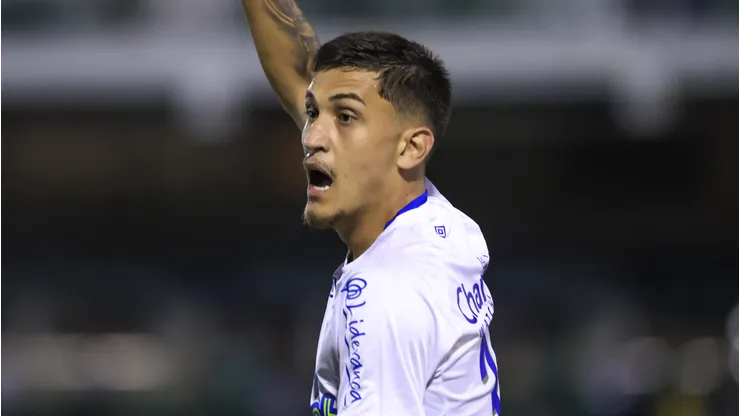 Felipe Silva, do Avaí. Foto: Marcello Zambrana/AGIF