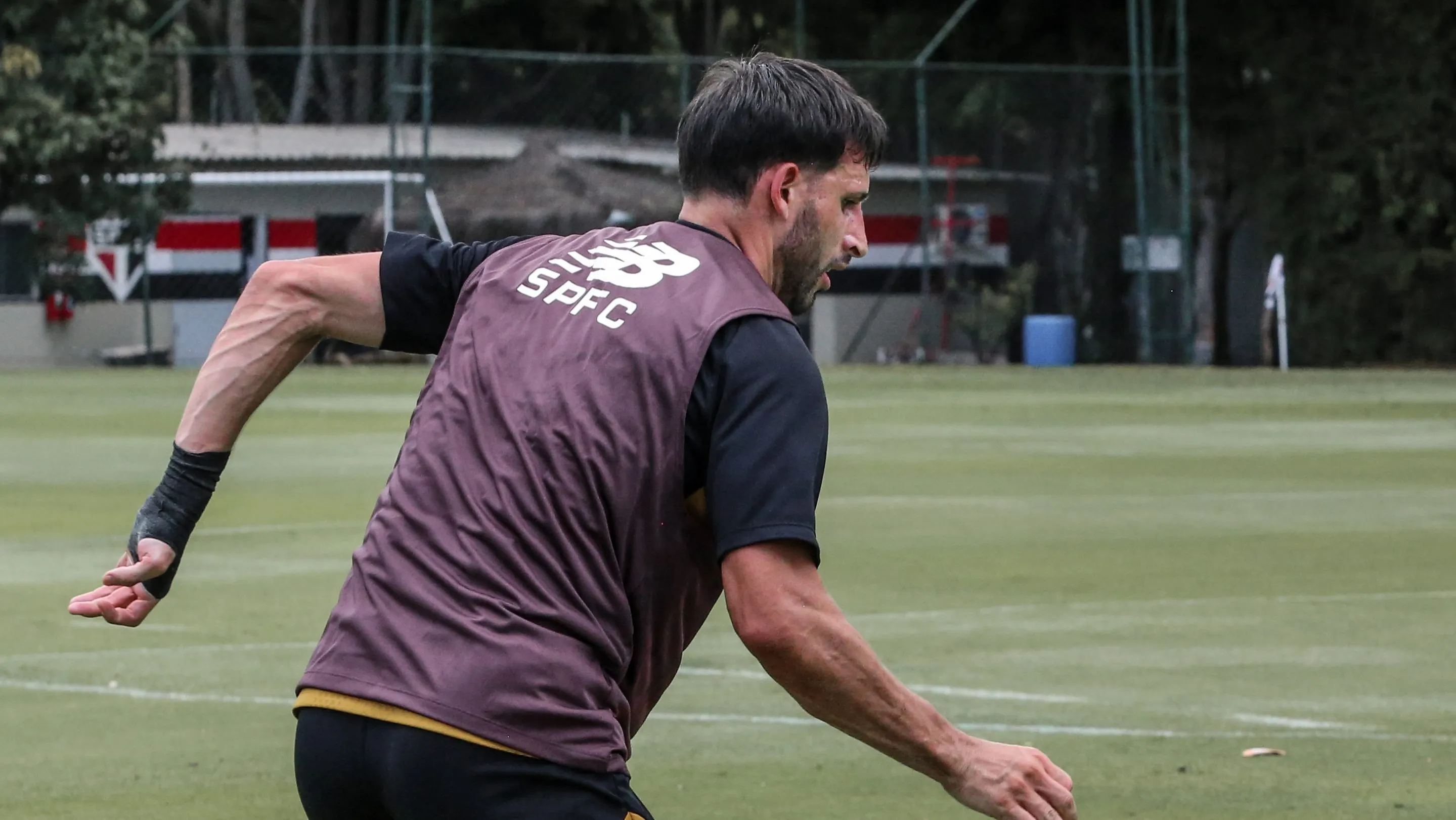 Calleri treinando no São Paulo – Foto: Erico Leonan/São Paulo FC