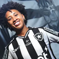 Botafogo assina com volante Paty Alves para o elenco feminino