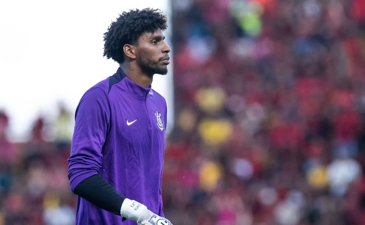 Hugo Souza revela bastidores de reunião com Marcelo Paz e pede mudanças no Corinthians