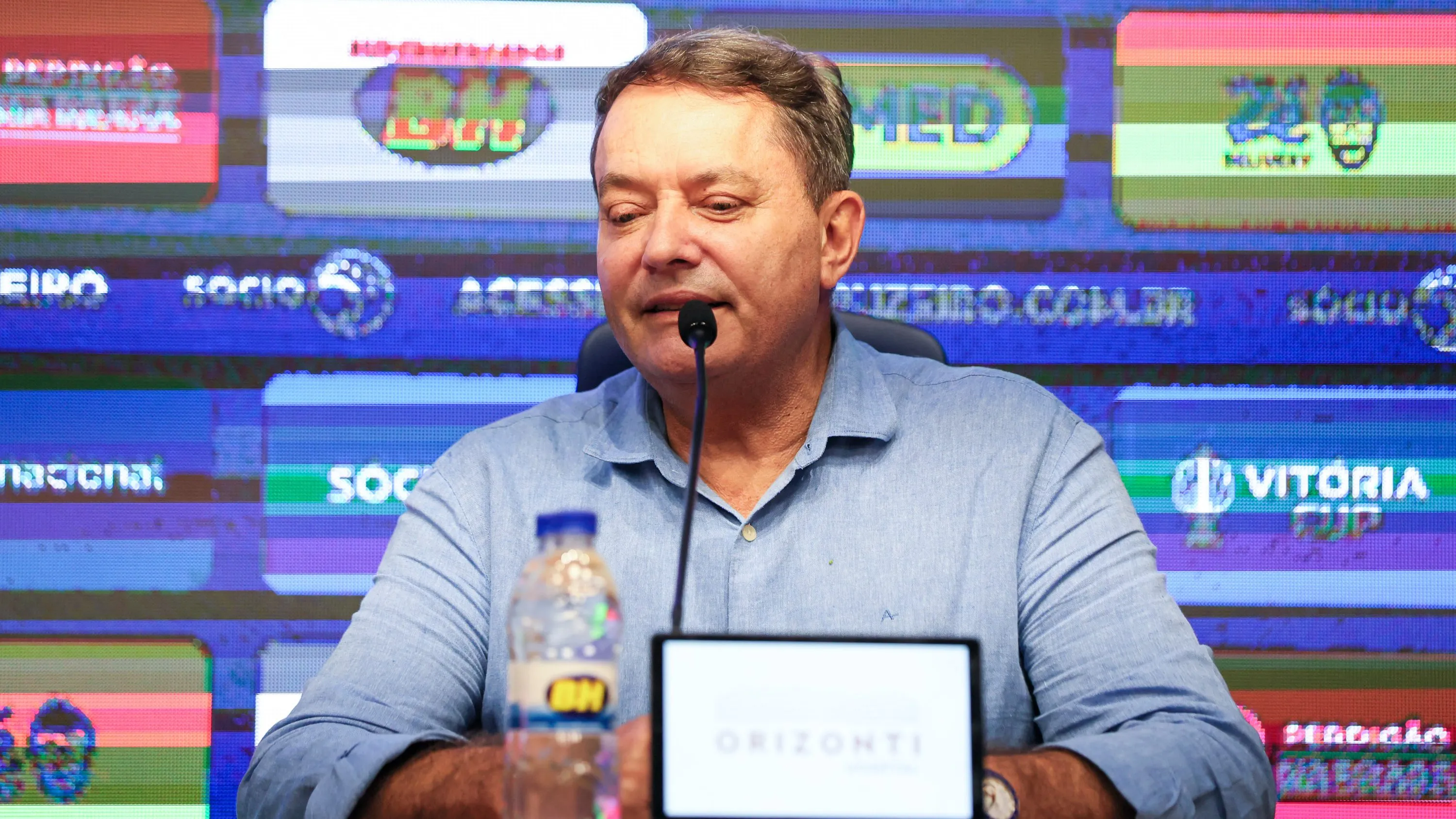 MG – MINAS GERAIS – 13/01/2026 – BELO HORIZONTE, APRESENTACAO ATLETA GERSON – Pedro Lourenco o Pedrinho dono do Cruzeiro durante  coletiva de imprensa para sua apresentacao realizada na Toca da Raposa II.   Foto: Gilson Lobo/AGIF