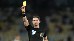 Flávio Rodrigues em partida do Brasileirão 2025. Foto: Jorge Rodrigues/AGIF