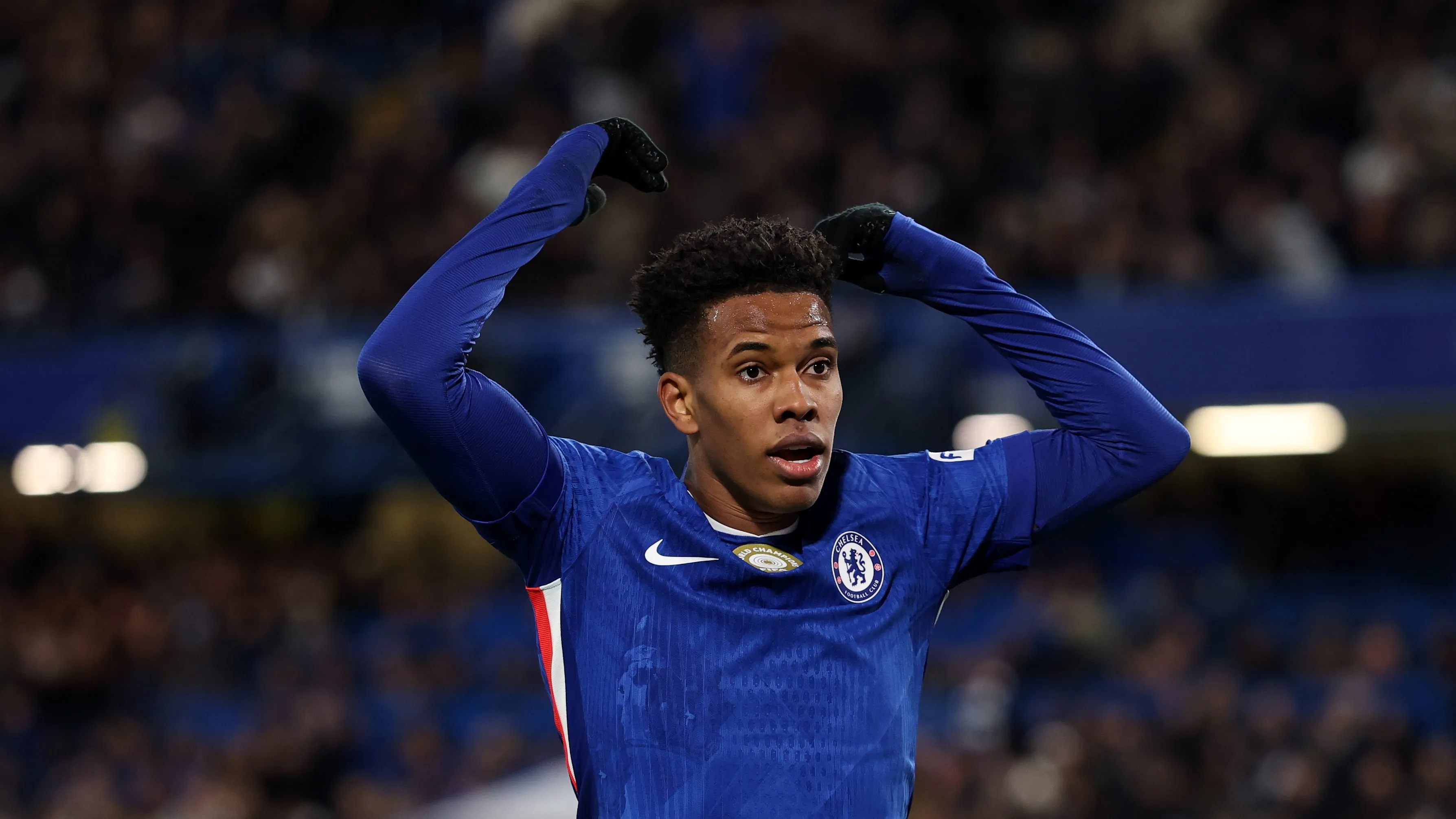 Estêvão pelo Chelsea. (Photo by Ryan Pierse/Getty Images)