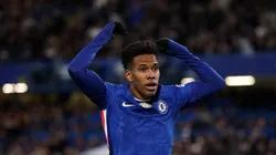 Estêvão pelo Chelsea.