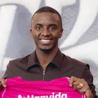 Flamengo anuncia oficialmente a contratação do goleiro Andrew