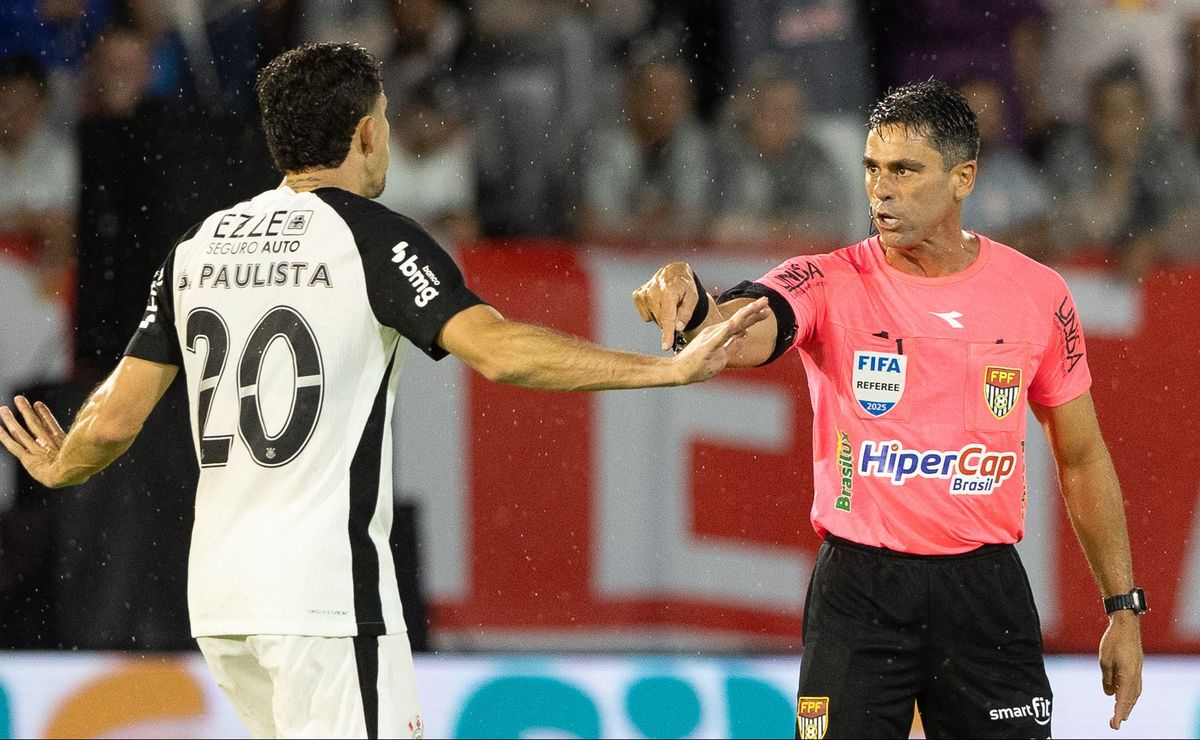 Corinthians é goleado pelo Bragantino: confira as notas dos jogadores do Timão