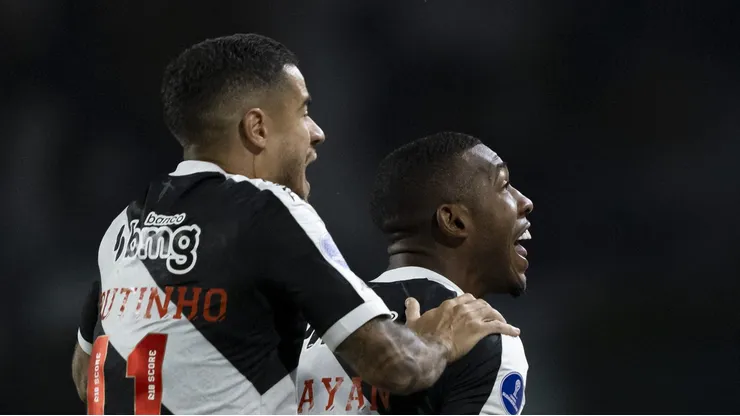 Rayan e Coutinho, jogadores do Vasco
